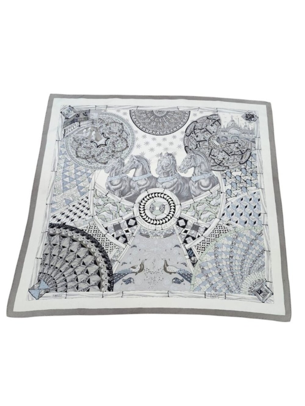 Hermès Trophées de Venise Julia Abadie 100% Silk 90 Scarf Gray Made France
